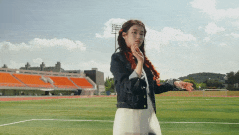 The choreography in IU's newly released music video is receiving mixed reviews from netizens.