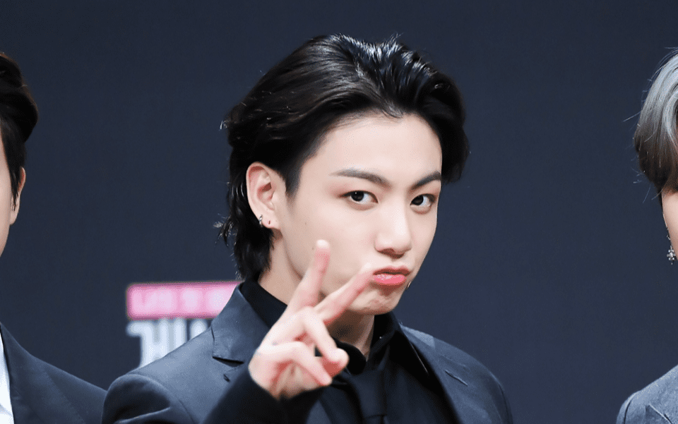 The  Media casts attention on Jungkook for his new black hair - KBIZoom