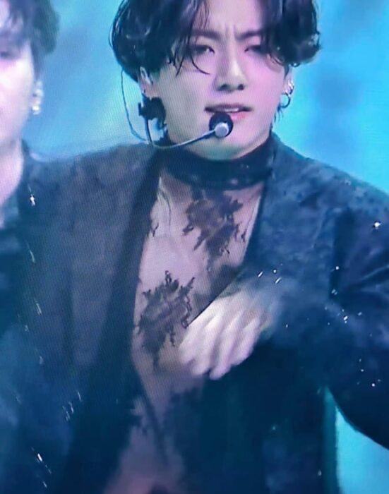 Jungkook (BTS) "exploded" social networks because he wore a sexy lace