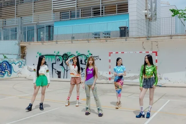 HYBE’s New Girl Group “NewJeans” Released ‘Hype Boy’ MV + Reveal Names ...