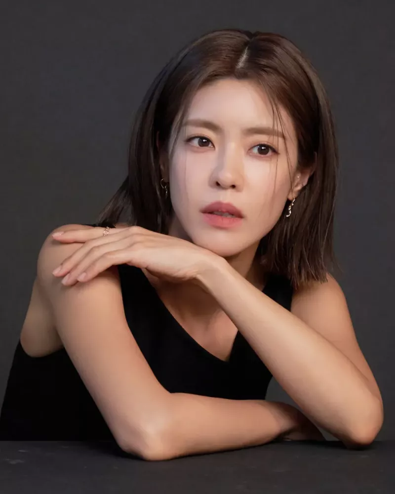 Lee Yoon-ji 